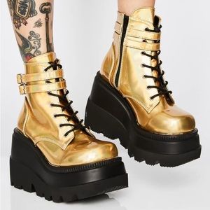 Demonia Gold Technopagan Platform Boots Size 8